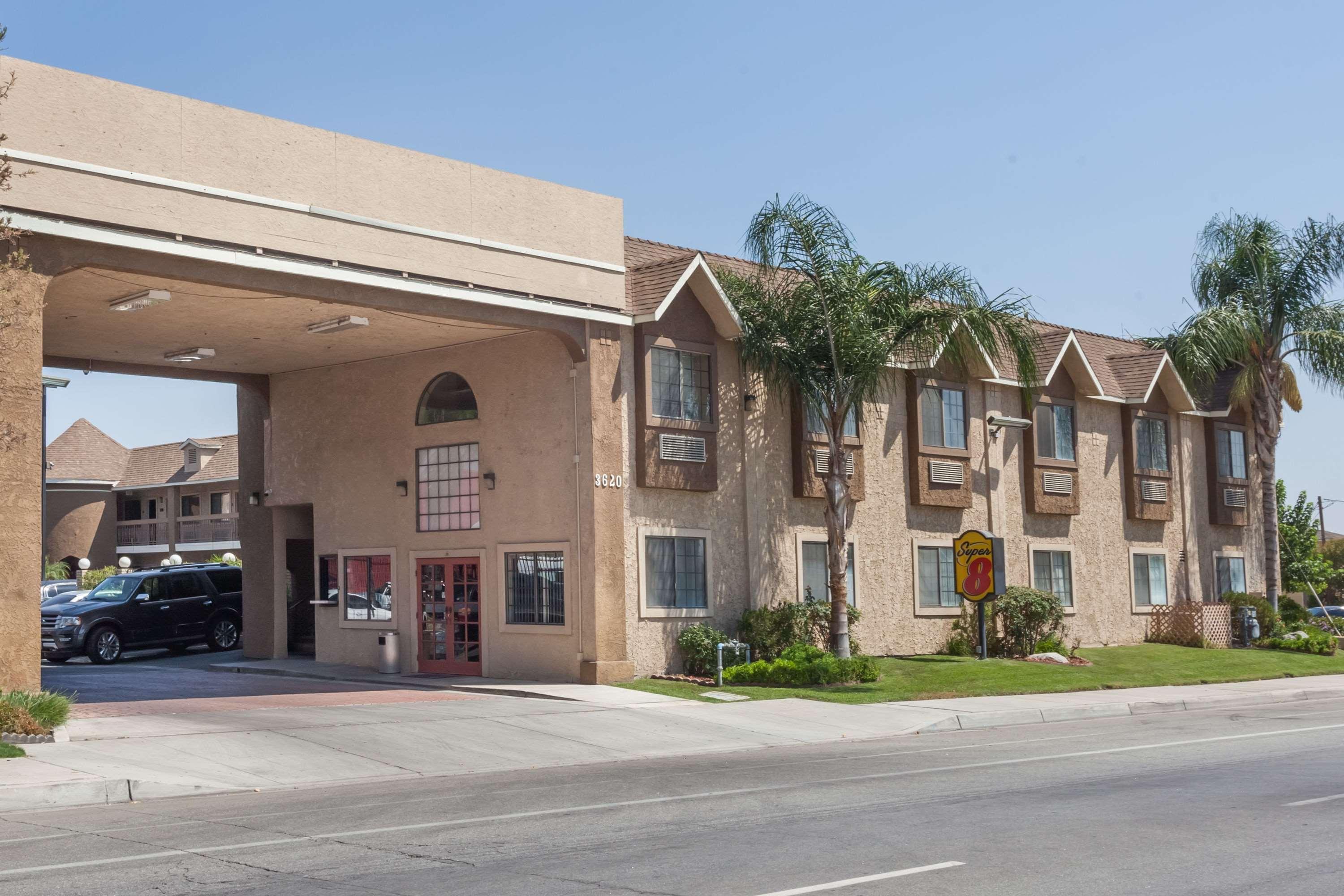 Super 8 By Wyndham Bakersfield South Ca Motel Buitenkant foto
