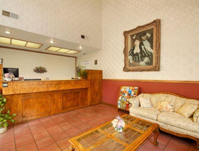 Super 8 By Wyndham Bakersfield South Ca Motel Buitenkant foto